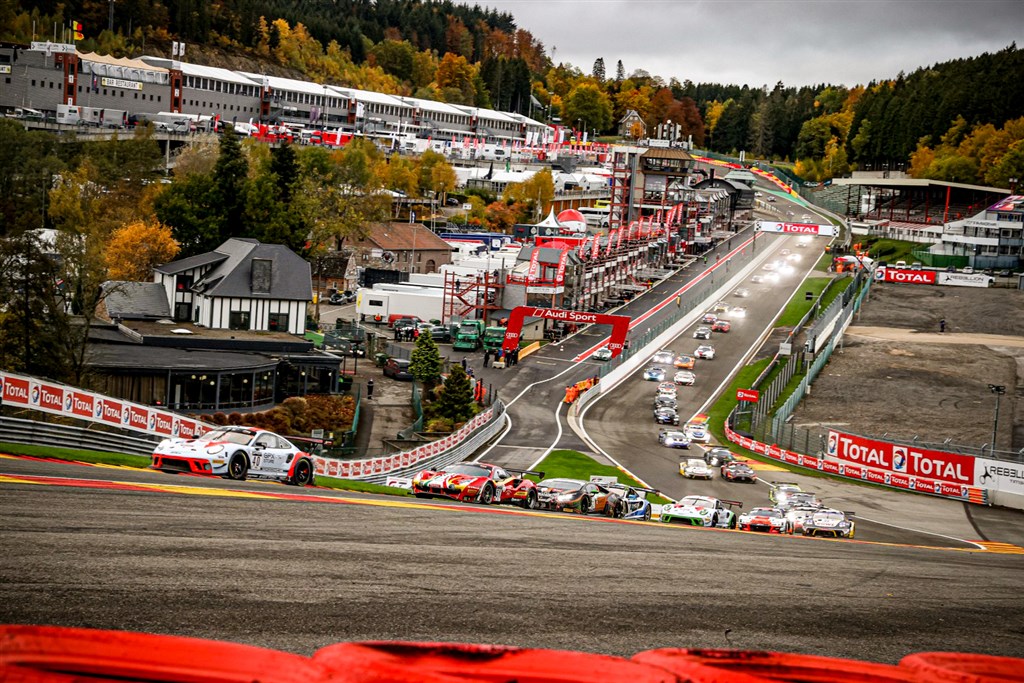 (Foto: PORSCHE, SRO MOTORSPORTS GROUP)